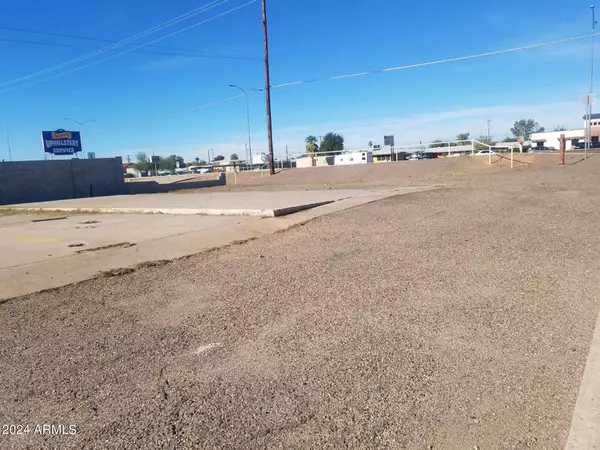 Mesa, AZ 85205,6453 E MAIN Street #1