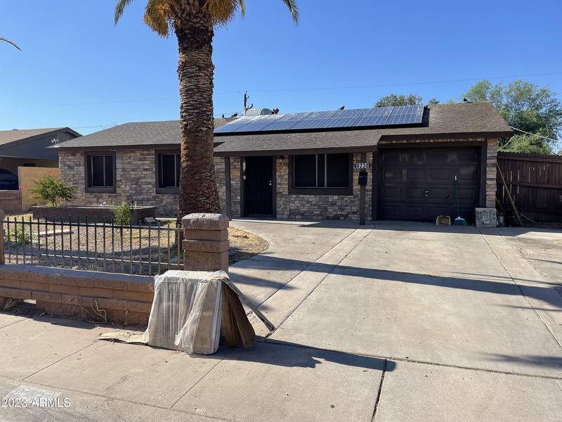 8230 W CHEERY LYNN Road, Phoenix, AZ 85033