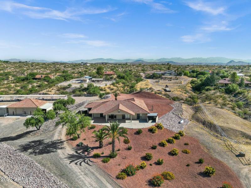 55606 N Vulture Mine Road, Wickenburg, AZ 85390