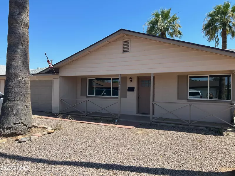 5607 W ROANOKE Avenue, Phoenix, AZ 85035