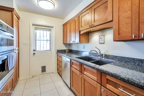 Tempe, AZ 85282,207 E FAIRMONT Drive
