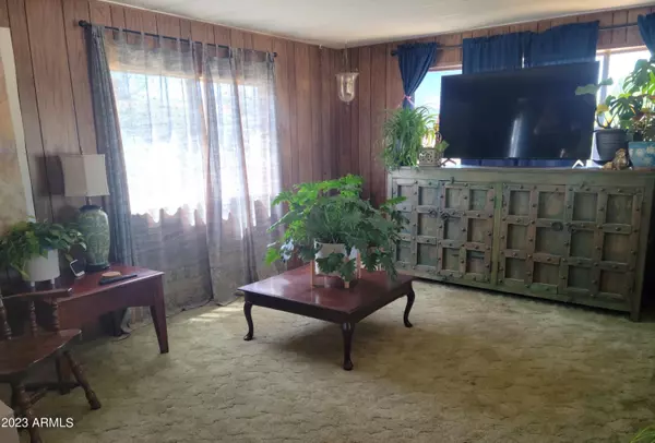 Peeples Valley, AZ 86332,18388 S WEAVER MOUNTAIN Road