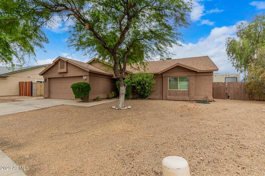 7960 W DENTON Lane, Glendale, AZ 85303