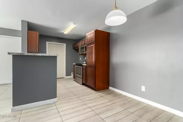 Mesa, AZ 85210,623 W GUADALUPE Road #187