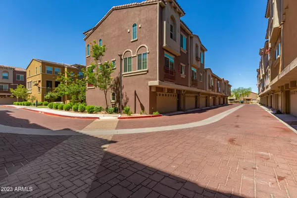 240 W JUNIPER Avenue #1215, Gilbert, AZ 85233