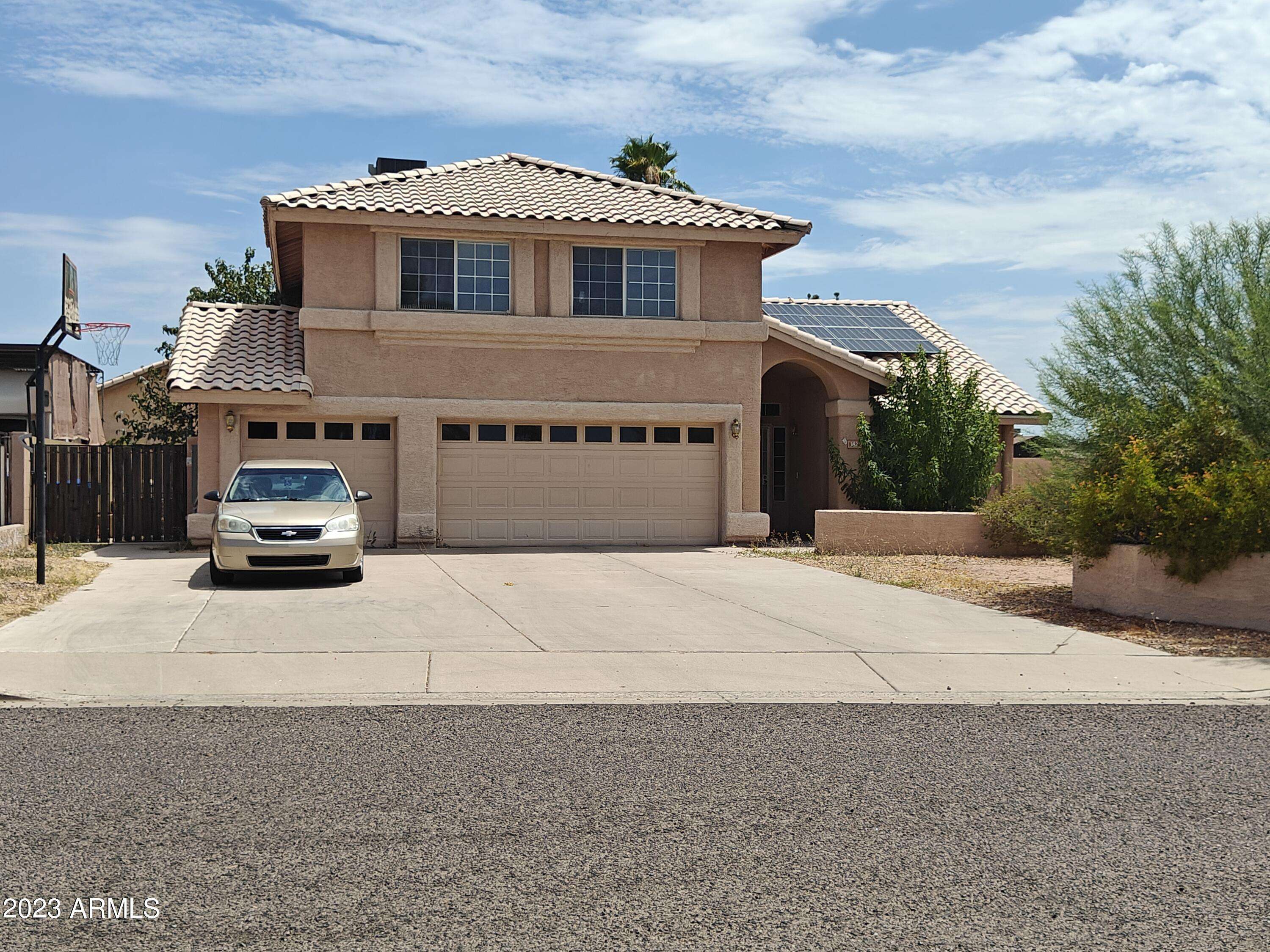 3825 W SURREY Avenue, Phoenix, AZ 85029