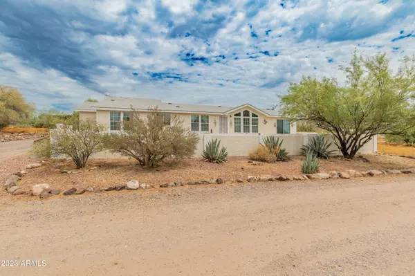 46625 N 12TH Lane, New River, AZ 85087