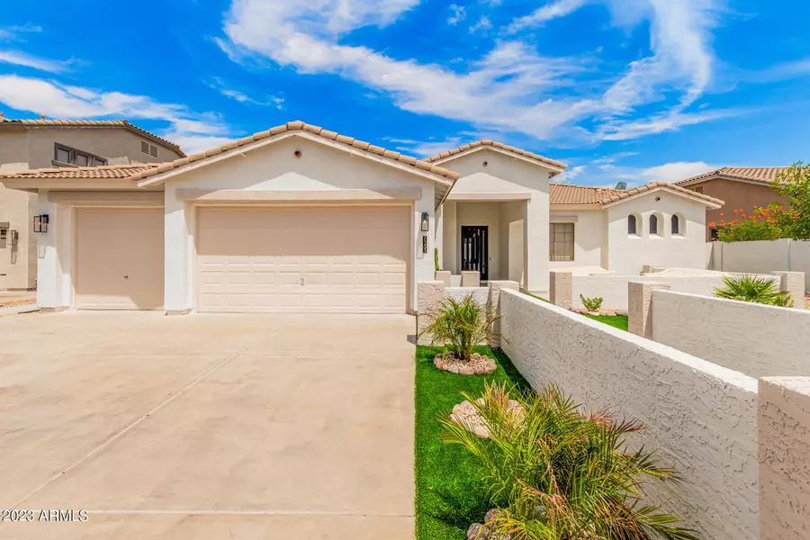 7131 S CHAMPAGNE Way, Gilbert, AZ 85298