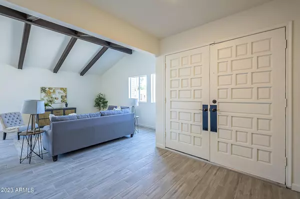 Phoenix, AZ 85051,3813 W DALPHIN Road
