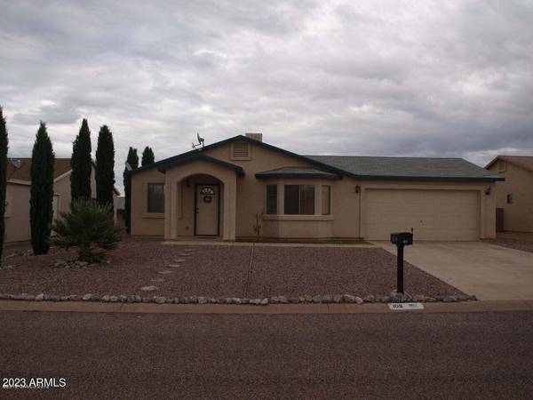 108 TOMAHAWK Drive, Huachuca City, AZ 85616