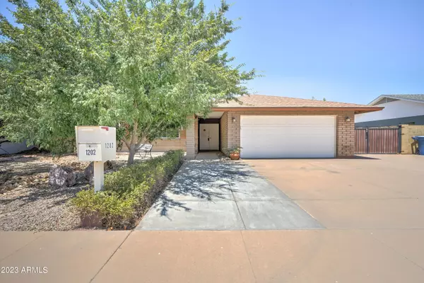 1202 W MARLBORO Drive, Chandler, AZ 85224
