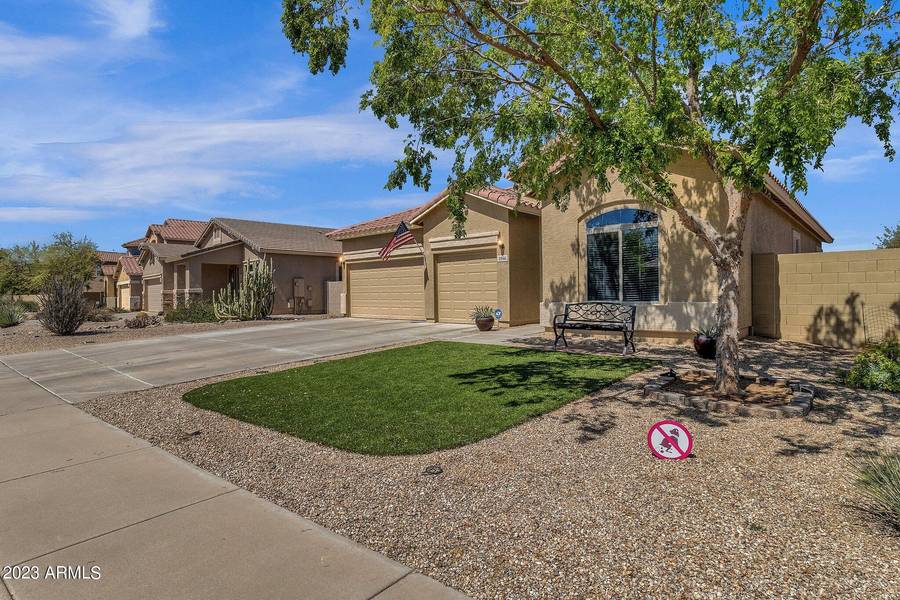 1046 W AYRSHIRE Trail, San Tan Valley, AZ 85143