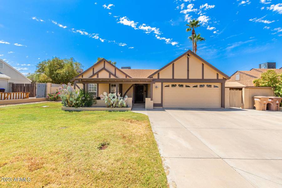 8509 W BLOOMFIELD Road, Peoria, AZ 85381