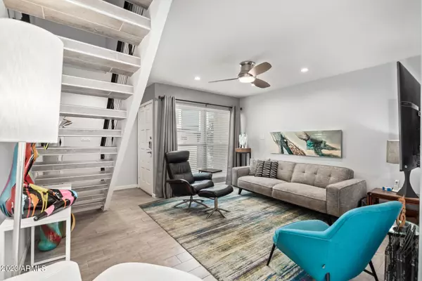 Phoenix, AZ 85014,2946 N 14TH Street #25