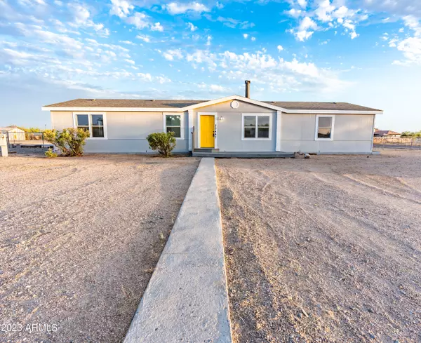 30447 W LATHAM Street, Buckeye, AZ 85396