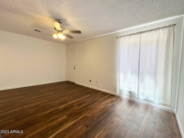 Phoenix, AZ 85015,1831 W MULBERRY Drive #102