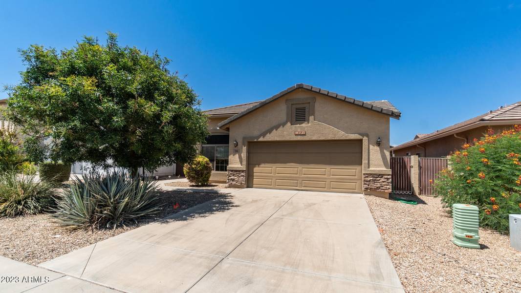 706 W Agrarian Hills Drive, San Tan Valley, AZ 85143