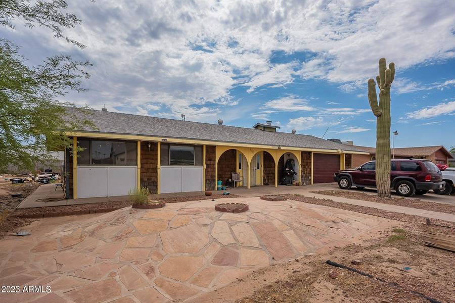 9823 W PACIFICO Drive, Arizona City, AZ 85123