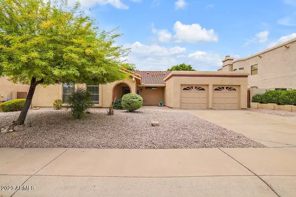 3919 E KERESAN Street, Phoenix, AZ 85044