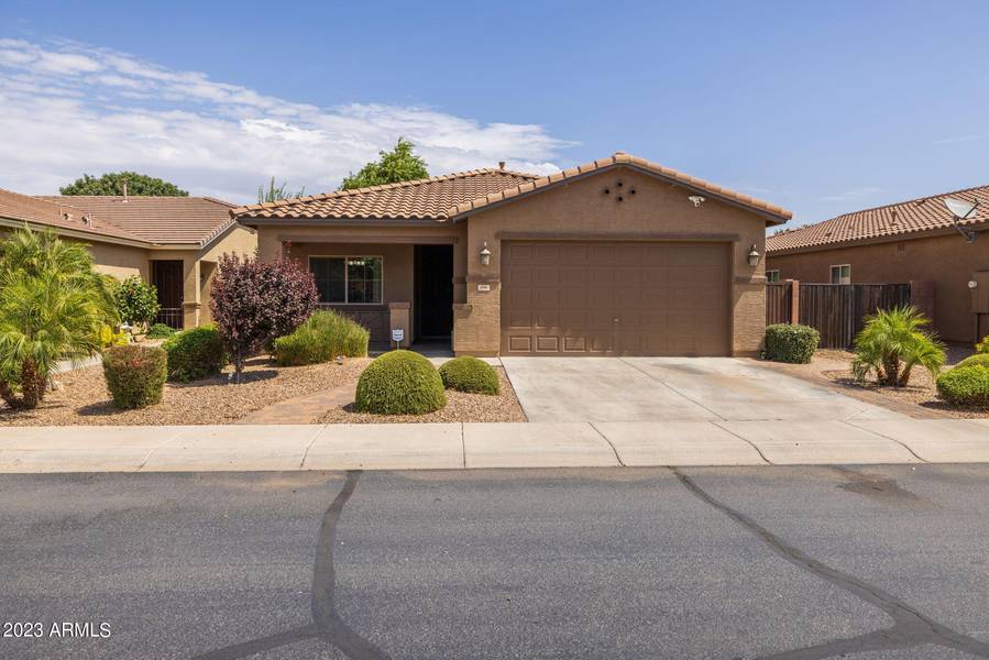 686 W HARVEST Road, San Tan Valley, AZ 85140