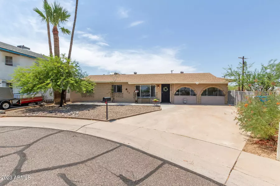 8634 S 3RD Street, Phoenix, AZ 85042