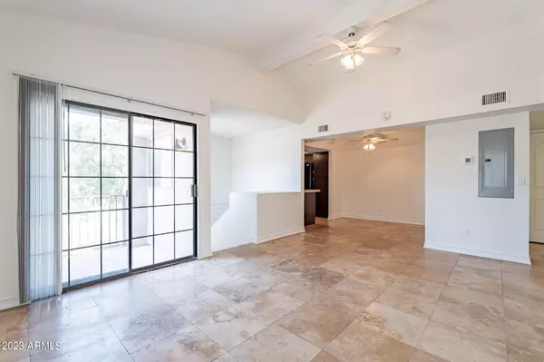 Tempe, AZ 85288,700 E MESQUITE Circle #R223