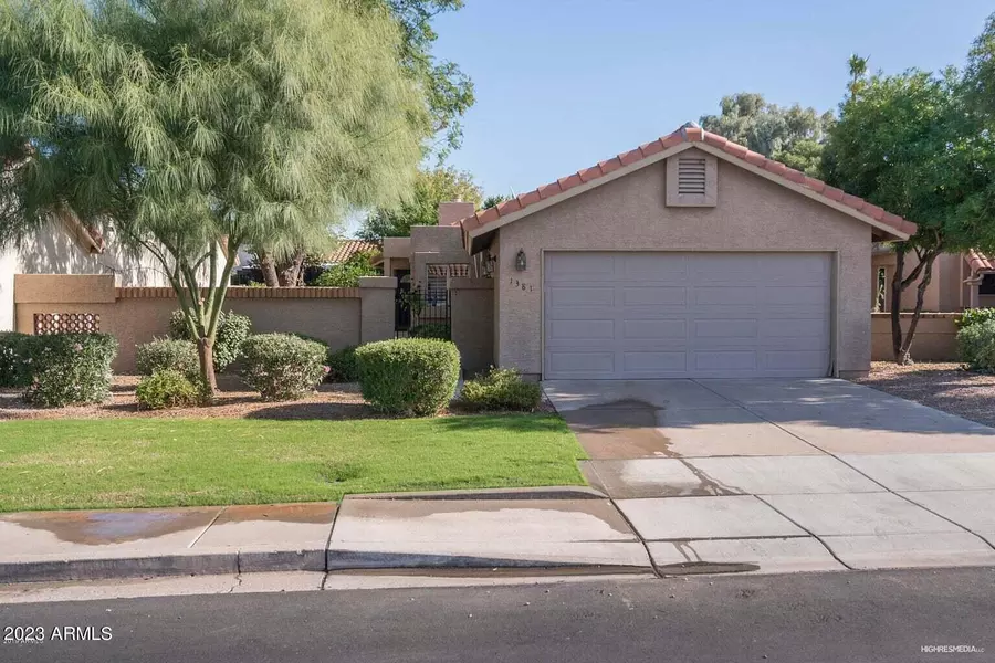 1381 N TAMARISK Drive, Chandler, AZ 85224