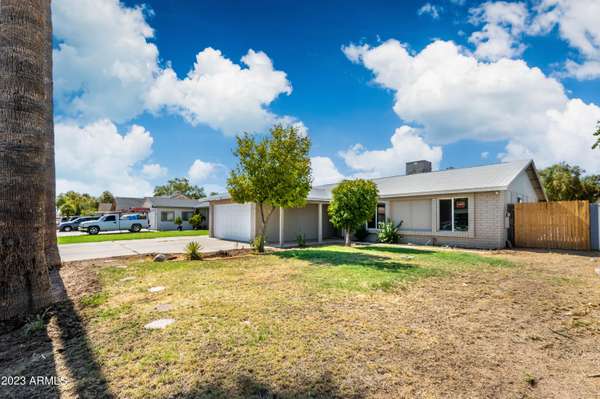 Phoenix, AZ 85033,7402 W MEADOWBROOK Avenue