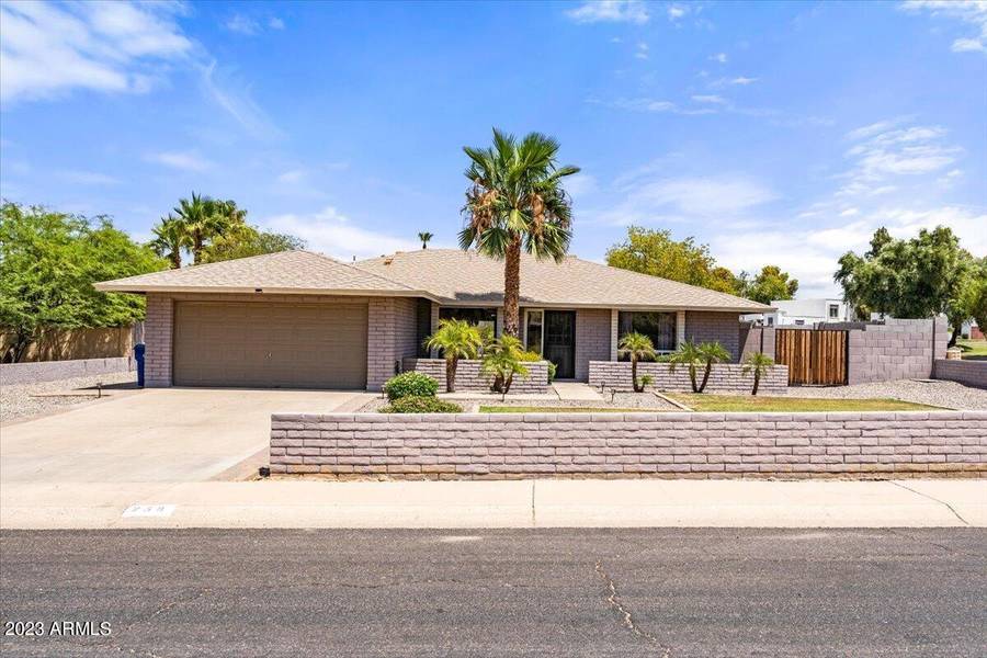 238 E SURREY Avenue, Phoenix, AZ 85022