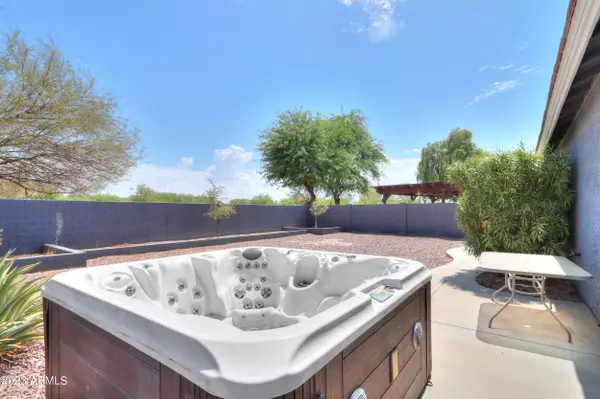 Maricopa, AZ 85138,44249 W CYPRESS Lane