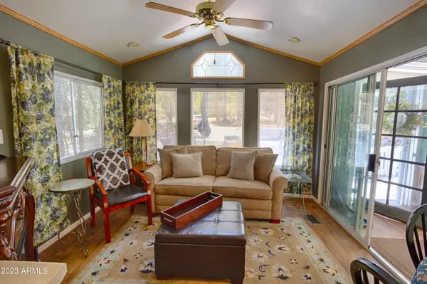 Show Low, AZ 85901,2800 S White Mountain Road #125