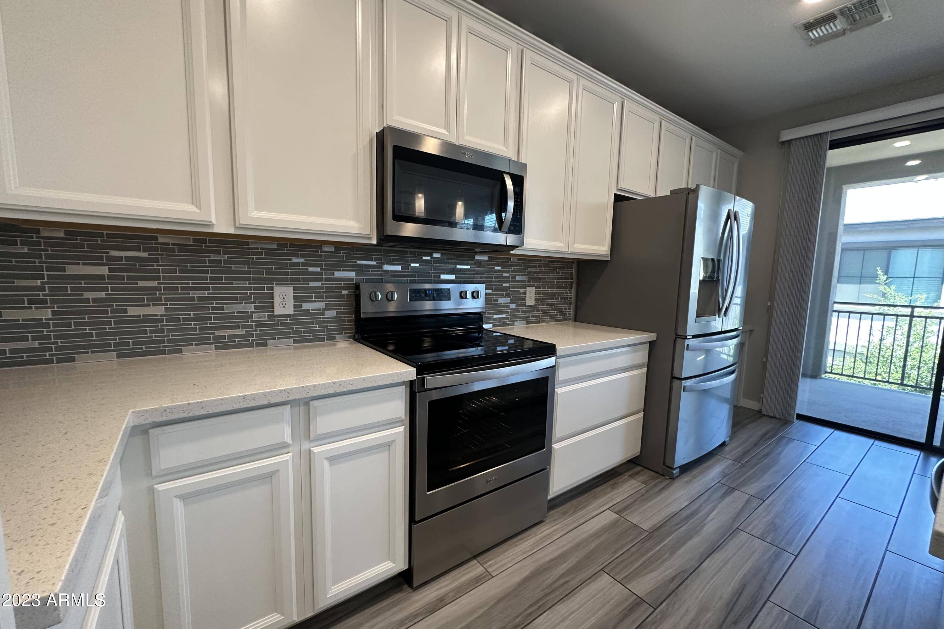 Phoenix, AZ 85042,3900 E BASELINE Road #175