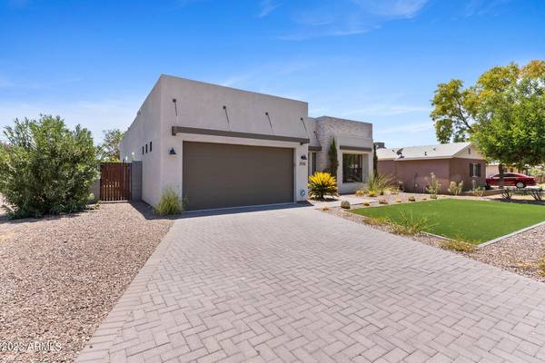 Phoenix, AZ 85016,2935 E MULBERRY Drive