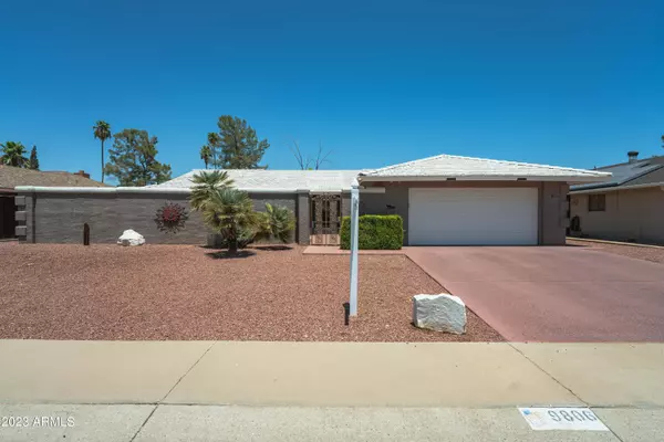 9806 W LINDGREN Avenue, Sun City, AZ 85373