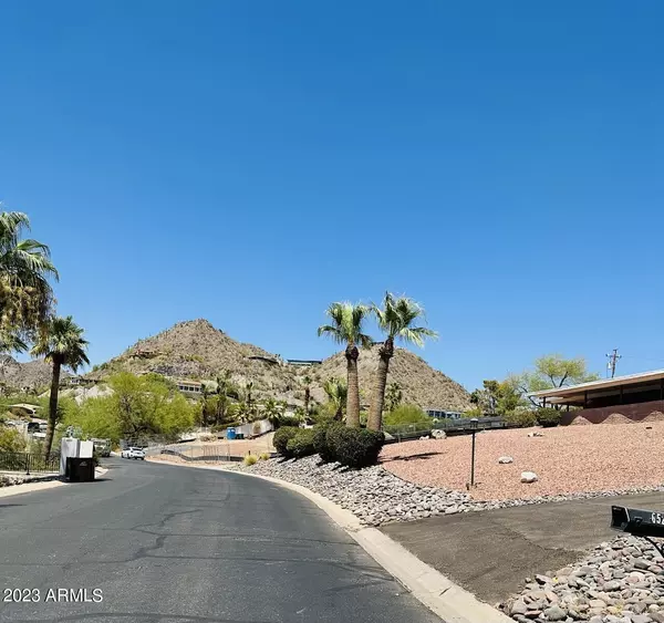 Paradise Valley, AZ 85253,6521 N 40th Place