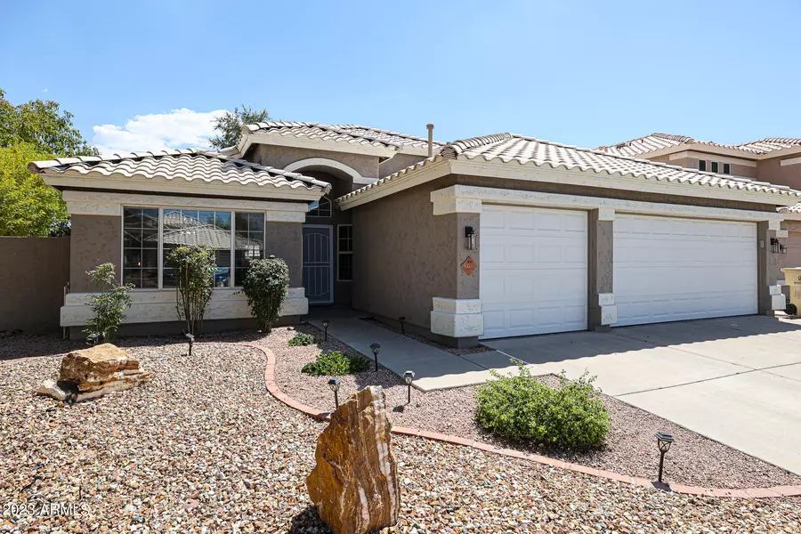 6633 W Via Del Sol Drive, Glendale, AZ 85310