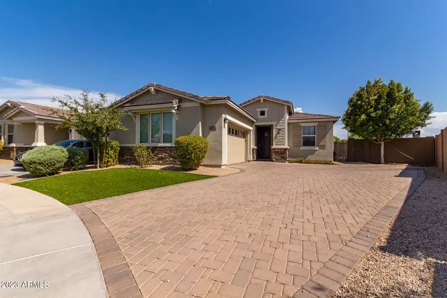 14551 W PASADENA Avenue, Litchfield Park, AZ 85340