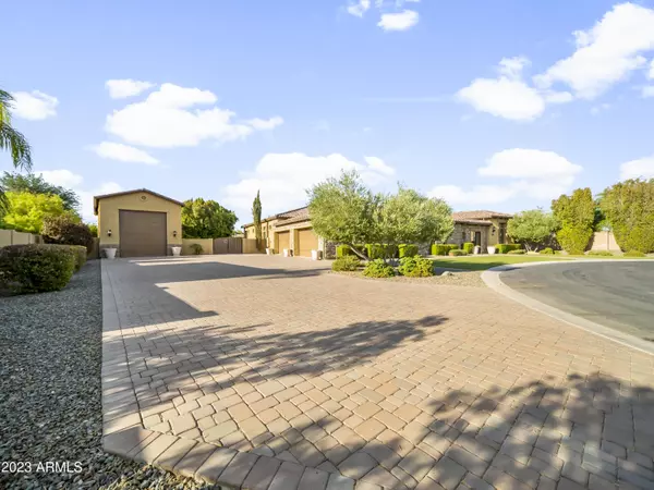 Gilbert, AZ 85296,2472 E ROBIN Court