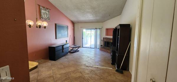 Mesa, AZ 85201,302 N SYCAMORE Street #4