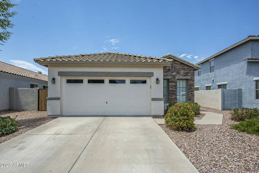 3876 S STALLION Drive, Gilbert, AZ 85297