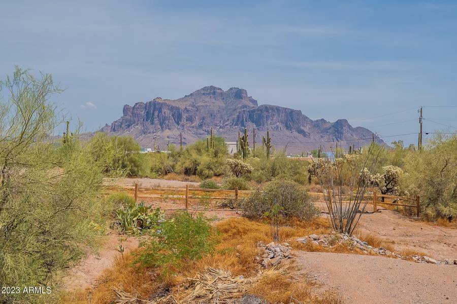 5045 N CACTUS Road, Apache Junction, AZ 85119