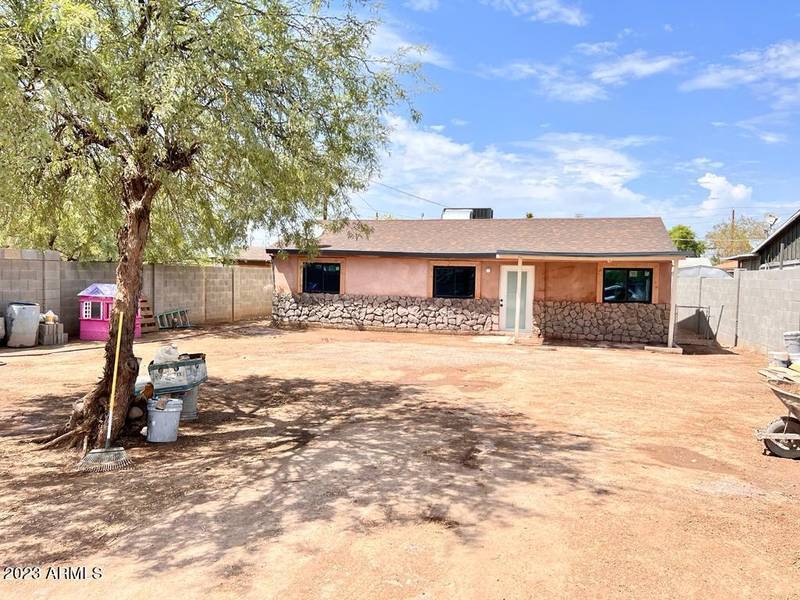 208 W WIER Avenue, Phoenix, AZ 85041