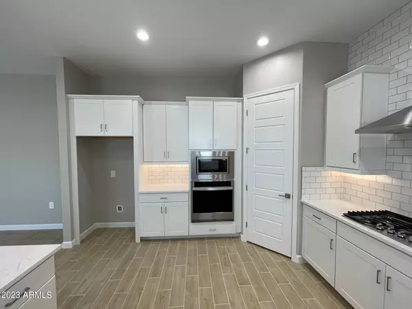 Scottsdale, AZ 85254,5124 E Woodridge Drive
