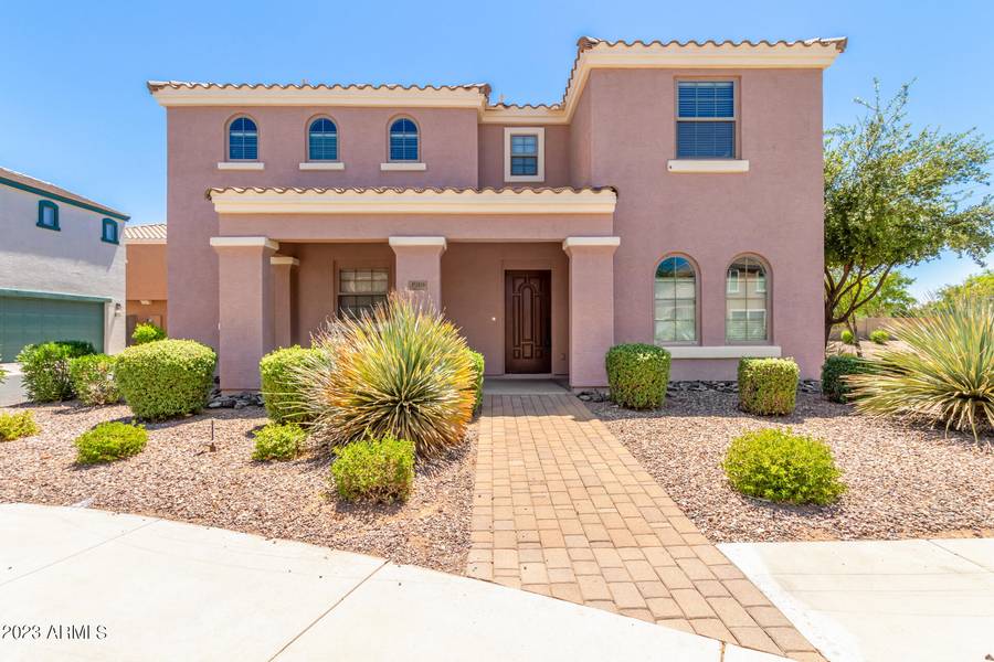 1919 S TUCANA Lane, Gilbert, AZ 85295