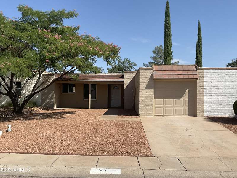 1301 CARMELITA Drive, Sierra Vista, AZ 85635