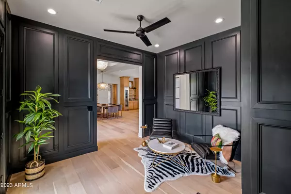 Phoenix, AZ 85018,4702 E CALLE TUBERIA Drive