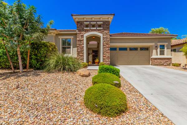 18648 W CINNABAR Avenue, Waddell, AZ 85355