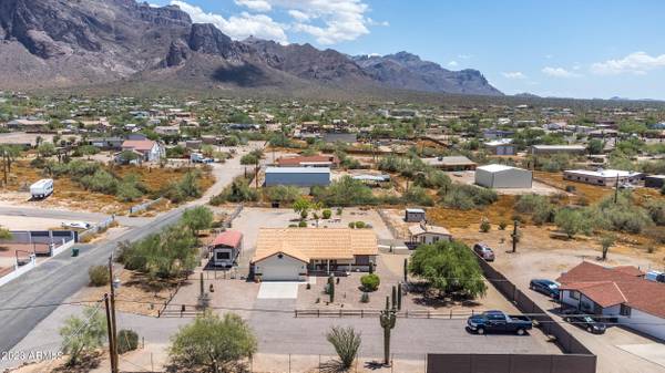 Apache Junction, AZ 85119,4939 E Greasewood Street