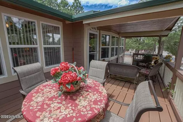 Show Low, AZ 85901,1060 S FOX Lane
