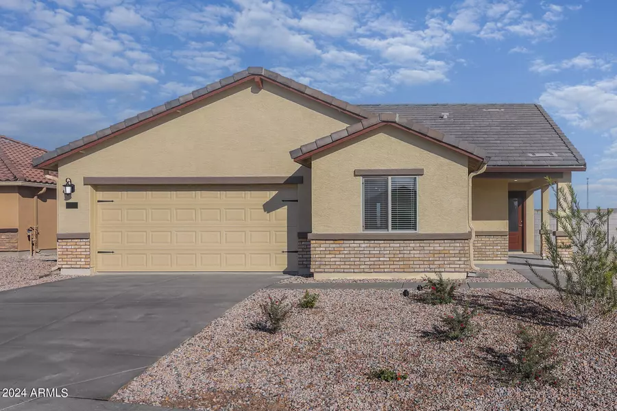 524 W CROWNED DOVE Trail, Casa Grande, AZ 85122